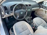 Škoda Octavia (2006) Ambiente 1.6 FSI 85 kW - náhled 13