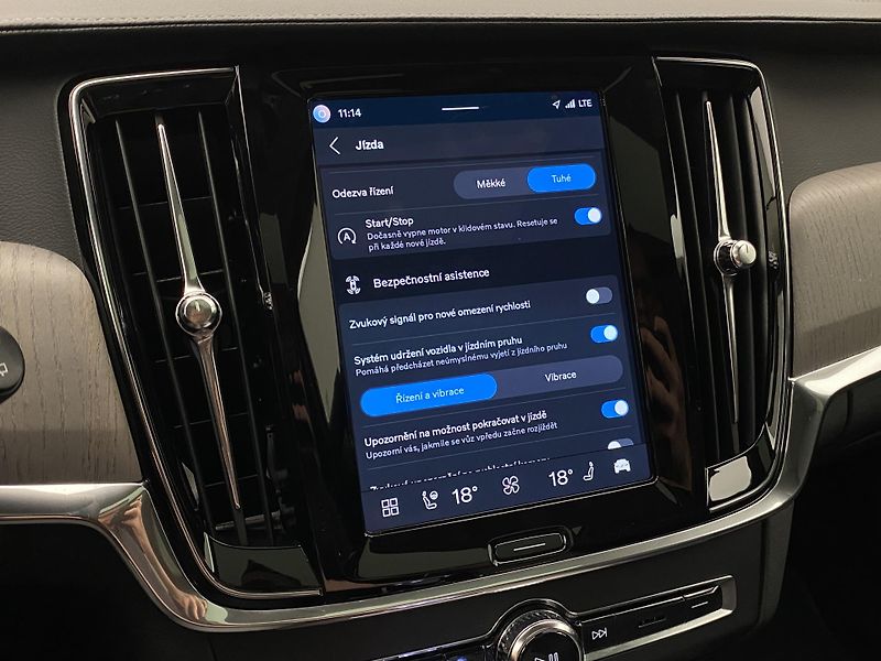 Volvo V90 CC B5 AWD ULTIMATE REZERVACE - fotka 52 z 68