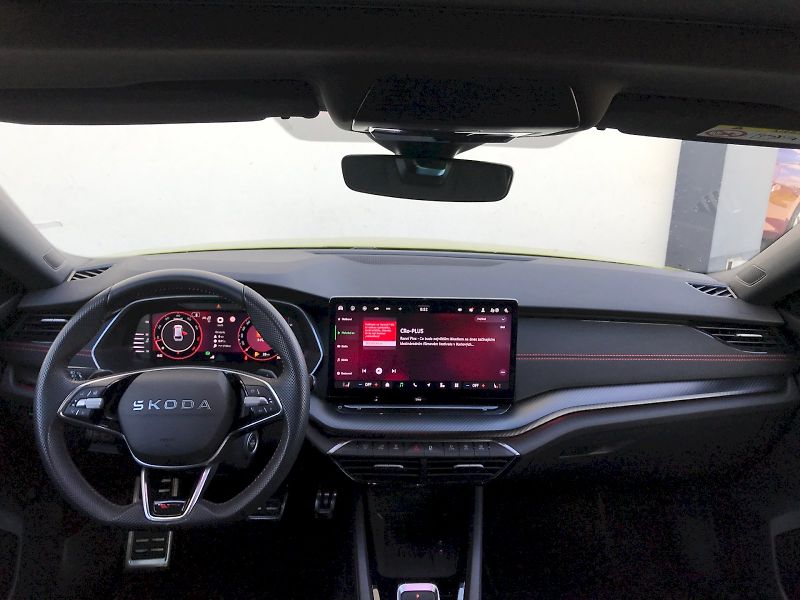 Škoda Octavia (2025) COMBI RS 2,0 TSI 195 KW 7-STUP - fotka 5 z 29