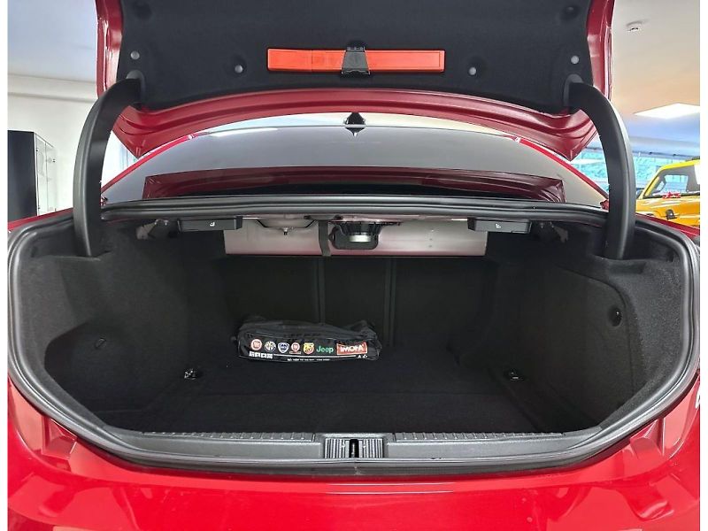 Alfa Romeo Giulia (2022) 2.0T 280k AT8 ZF Q4 4x4 Veloce - fotka 22 z 22