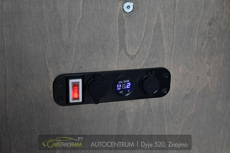 Volkswagen T6 2.0TDi 103kW L2H2 - fotka 39 z 53