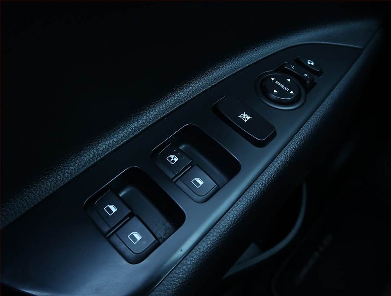 Kia Stonic (2018) Exclusive 1.25 CVVT, Tempomat - fotka 16 z 19