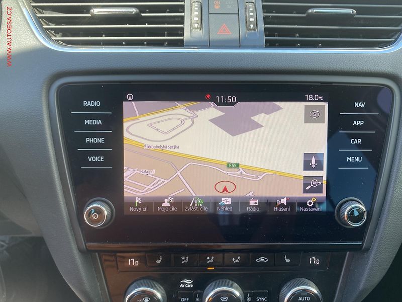 Škoda Octavia (2019) 2.0 TDi, Soleil, LED, navi, - fotka 18 z 19