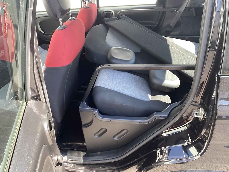 Fiat Panda (2019) 1.2 i VAN 2.místa, Klima - fotka 10 z 12