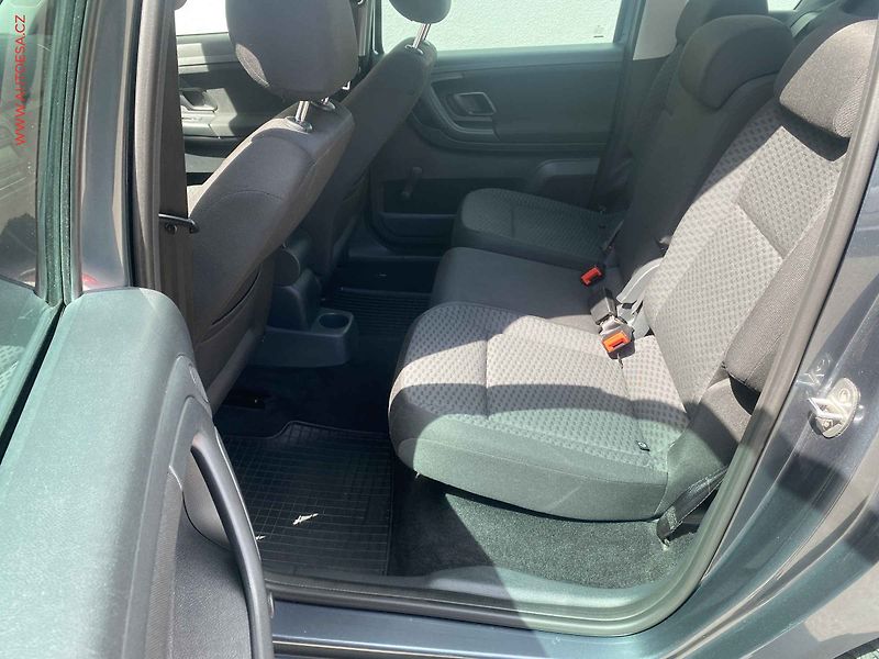 Škoda Roomster (2014) 1.2 TSi, Ambition, park.čidla - fotka 10 z 17