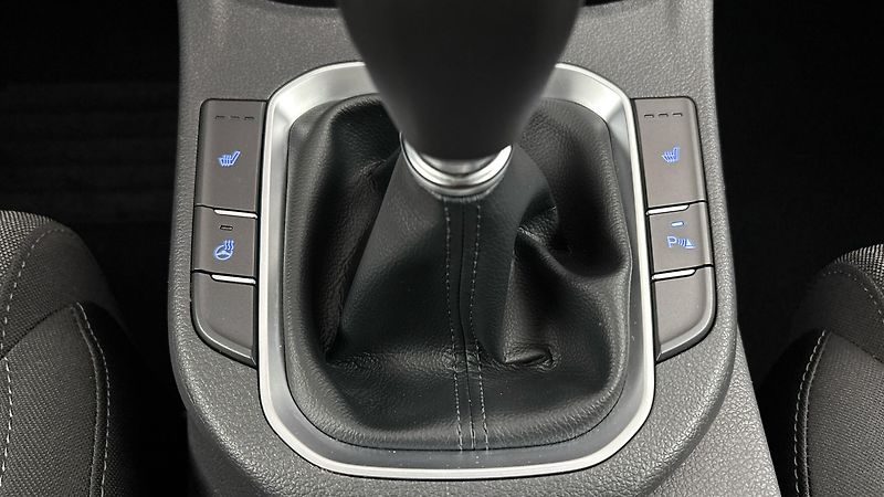Hyundai i30 1.0 T-GDI Smart Kombi - fotka 22 z 27