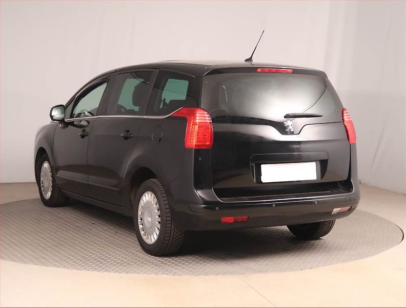 Peugeot 5008 (2012) 1.6 HDi, Automat, Tempomat - fotka 4 z 16