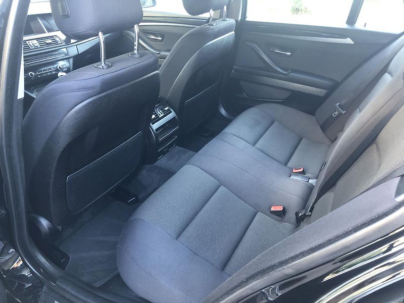 BMW Řada 5 (2015) 518d Touring NAVI velmi pěkný - fotka 30 z 76