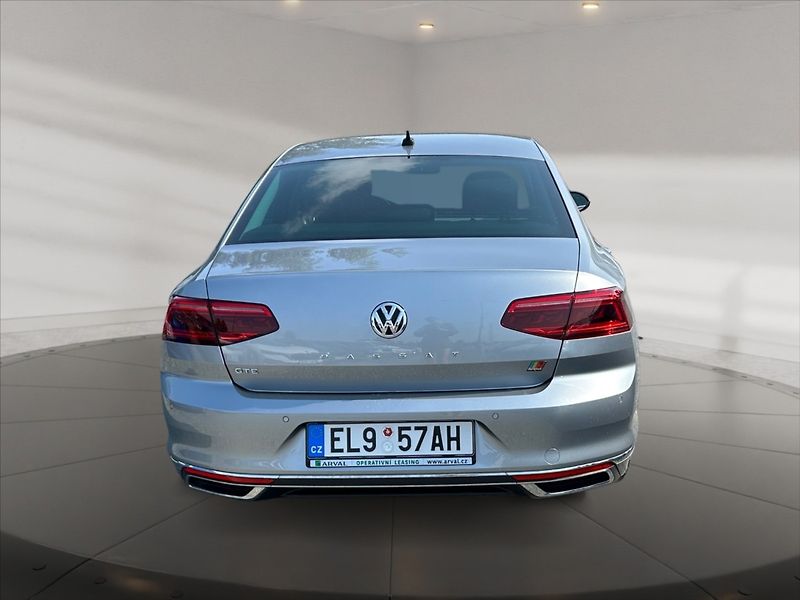 Volkswagen Passat 1,4 TSI Hybrid GTE AT - fotka 5 z 11