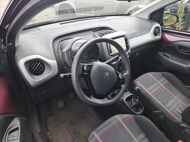 Peugeot 108 1,0 i - fotka 10 z 28