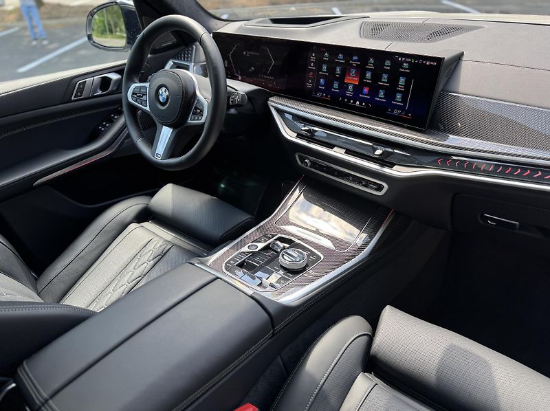 BMW X7 40d xDrive Msport PRO | max  - fotka 19 z 38