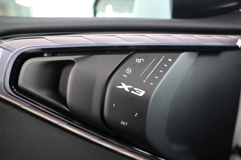 BMW X3 20 xDrive - fotka 22 z 23