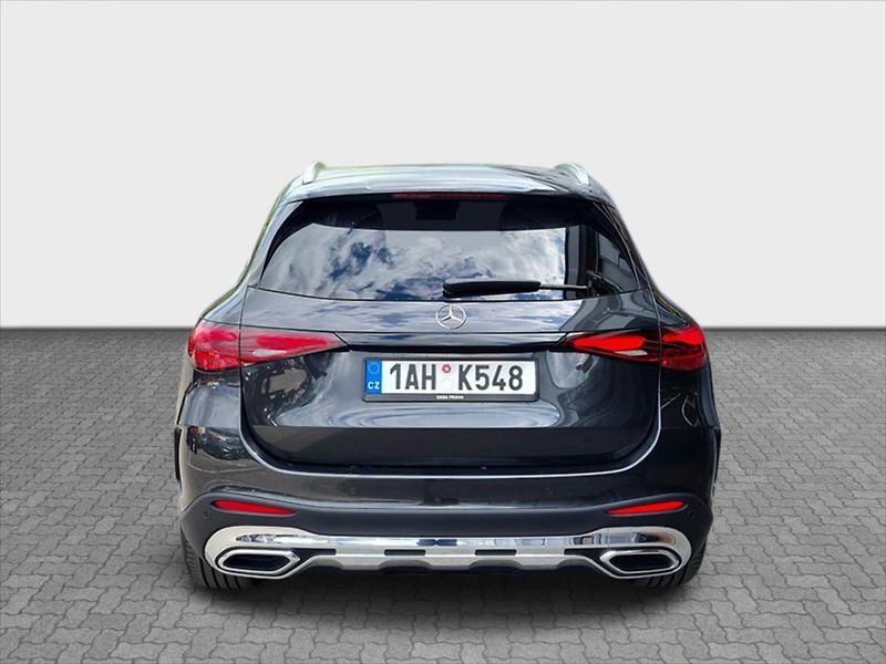 Mercedes-Benz GLC 300d 4MATIC AMG Line - fotka 4 z 22