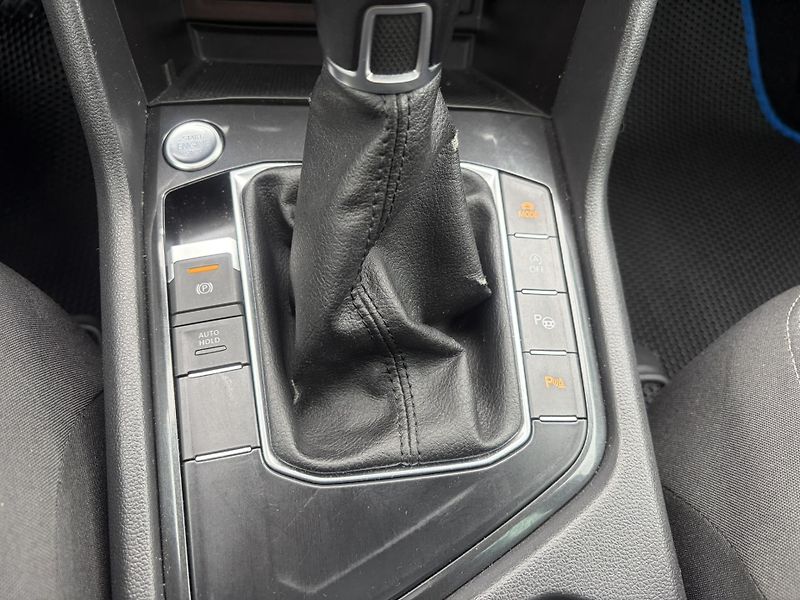 Volkswagen Tiguan 2,0 TDI 6G SCR - fotka 23 z 24