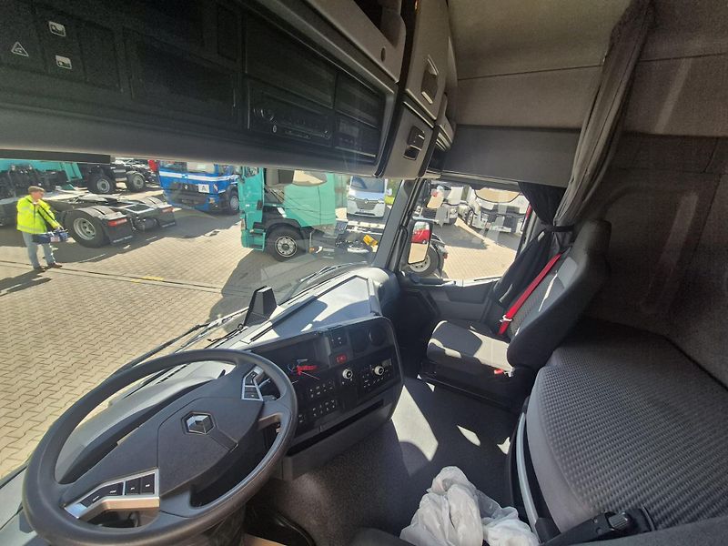 Renault Trucks T (2023) 440 ADR - cisternový vůz - fotka 10 z 13