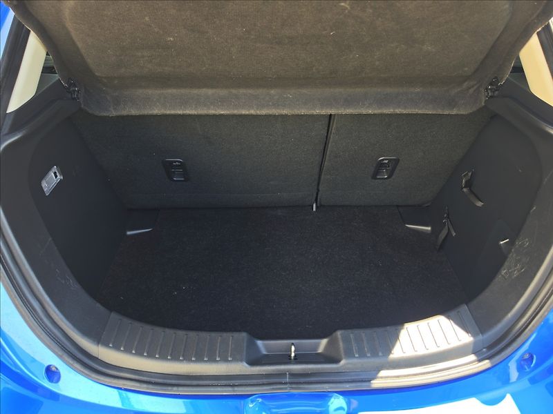 Mazda 2 1,5 Skyactiv G75 33tkm NAVI ST - fotka 29 z 43