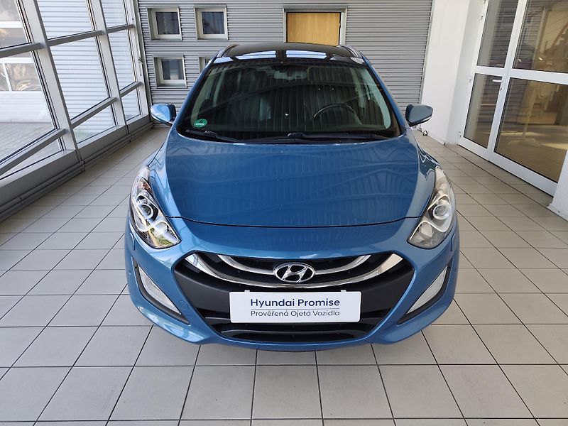 Hyundai i30 (2014) 1.6GDi 99kW Premium - fotka 6 z 23
