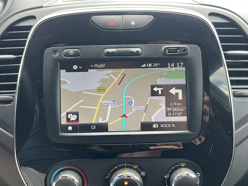 Renault Captur (2020) 1.3TCe 96kW LIMITED  - fotka 15 z 22