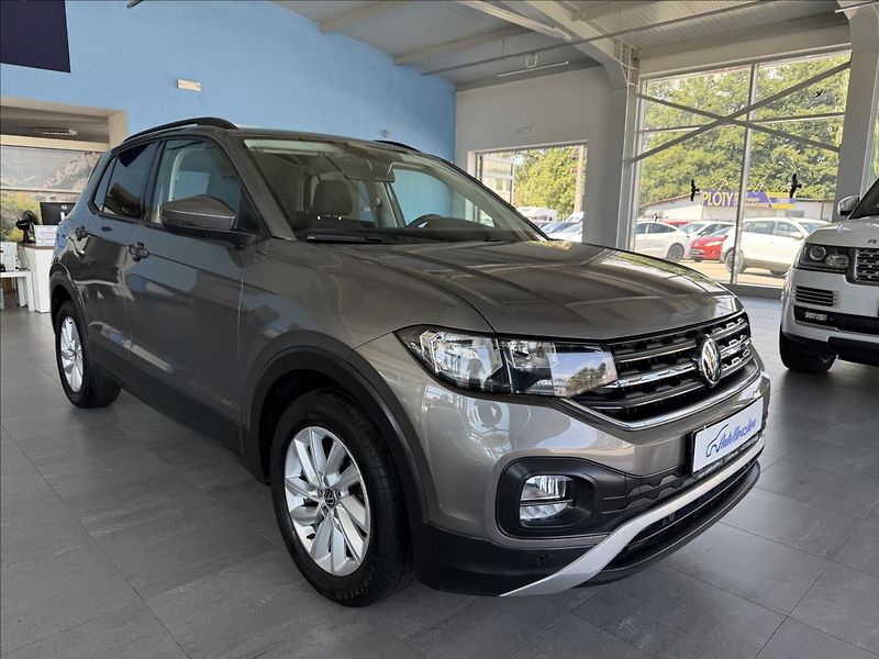 Volkswagen T-Cross 1,0   TSI 81kW,DSG,1.MAJ,SERVI - fotka 1 z 28