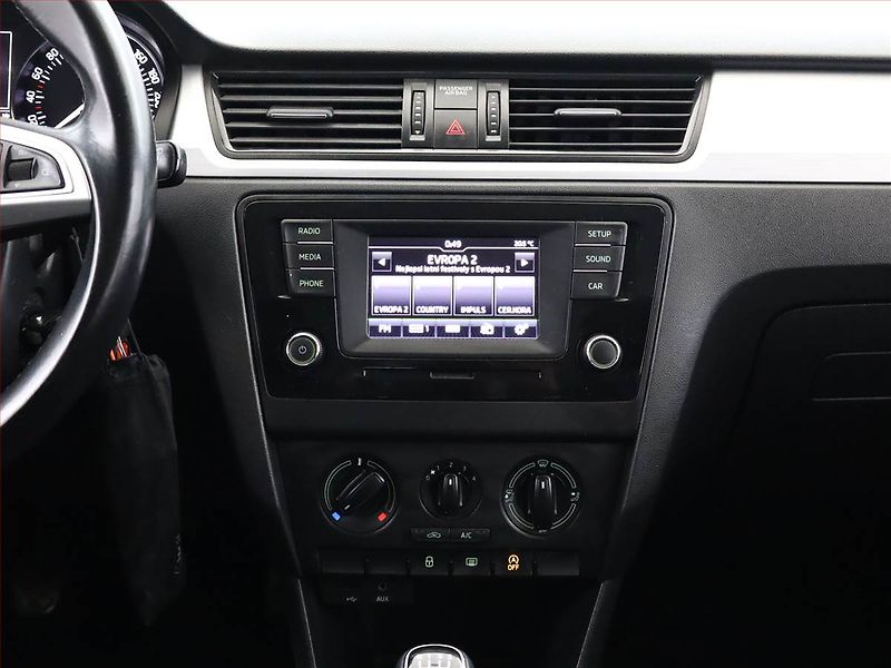 Škoda Rapid (2015) Spaceback 1.4 TDI, Serv.kniha - fotka 10 z 15