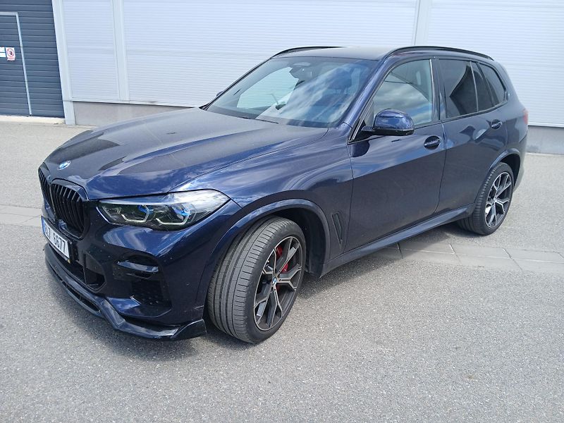 BMW X5 (2022) - fotka 2 z 25