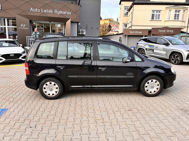 Volkswagen Touran 1.9TDi 74kW  - fotka 8 z 19