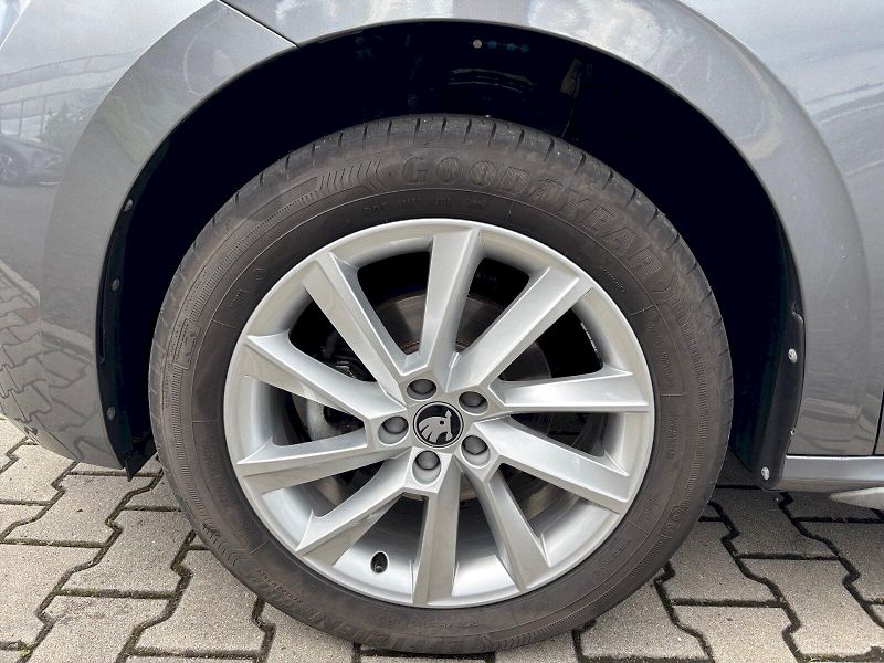 Škoda Kamiq (2025) Top Selection 1.0 TSI DSG - fotka 23 z 32