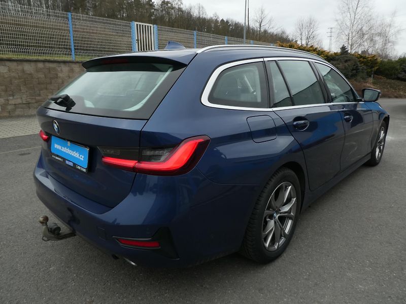 BMW Řada 3 Kombi 320D xDRIVE panorama  - fotka 4 z 15