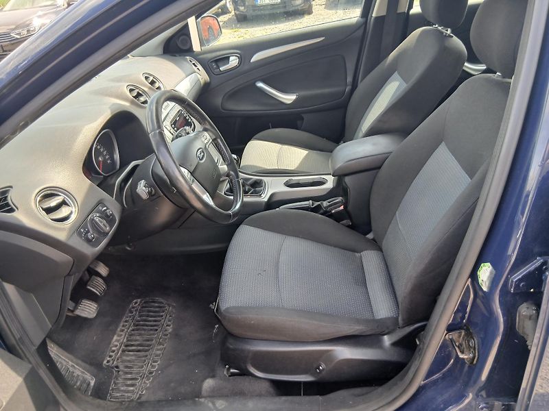 Ford Mondeo 2.2 TDCI, tažný, ALU - fotka 15 z 29
