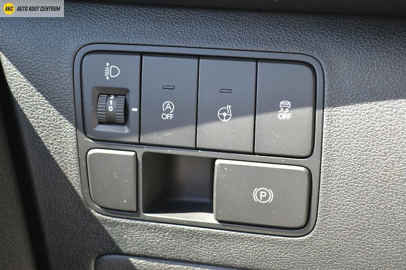 Hyundai Staria 2.2CRDi PREMIUM A/T- 9 MÍST - fotka 69 z 79