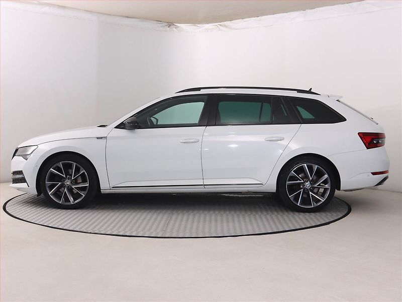 Škoda Superb (2022) Sportline 2.0 TDI - fotka 3 z 26