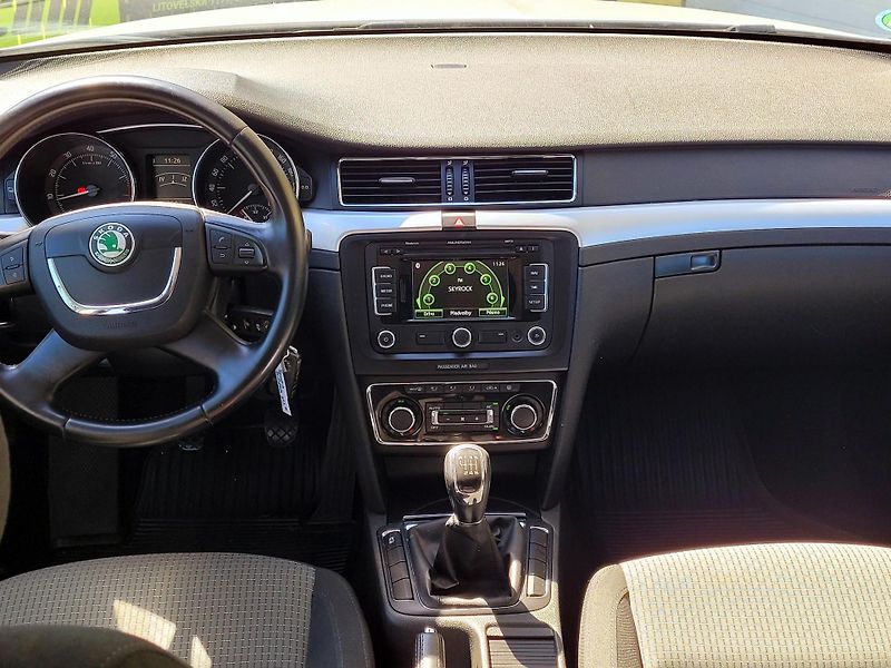 Škoda Superb 1,8TSi 1.maj, NOVÉ ROZVODY    - fotka 31 z 45