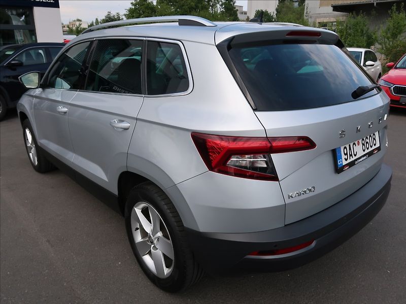 Škoda Karoq 2,0 TDi,110kW,Style,1majČR,4X4 - fotka 4 z 30