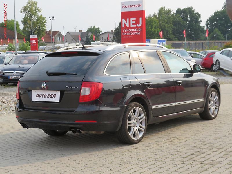 Škoda Superb (2011) 3.6 V6 4x4, ČR, Exclusive - fotka 4 z 28