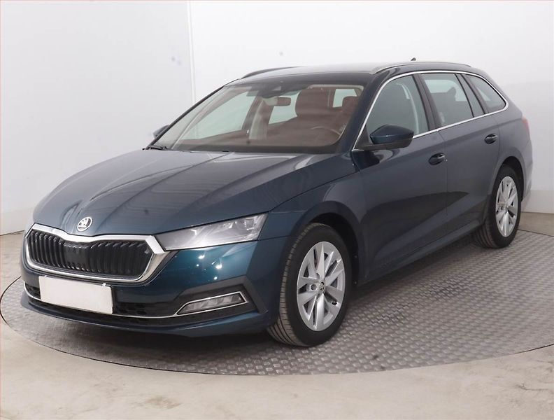 Škoda Octavia (2023) 2.0 TDI, ČR,1.maj, Serv.kniha - fotka 2 z 15