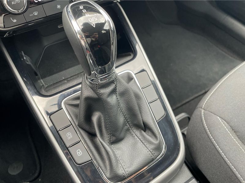 Škoda Fabia 1.0 TSi DSG 7st. TOP SELECTION - fotka 23 z 27