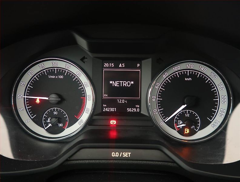 Škoda Octavia (2015) Edition 2.0 TDI, Automat, Navi - fotka 11 z 14