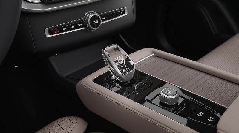 Volvo XC90 (2026) B5 AWD BRIGHT PLUS - fotka 14 z 14