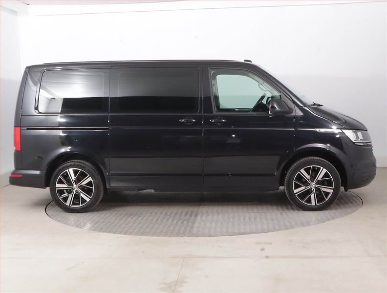 Volkswagen Multivan (2021) Comfortline 2.0 TDI - fotka 6 z 16