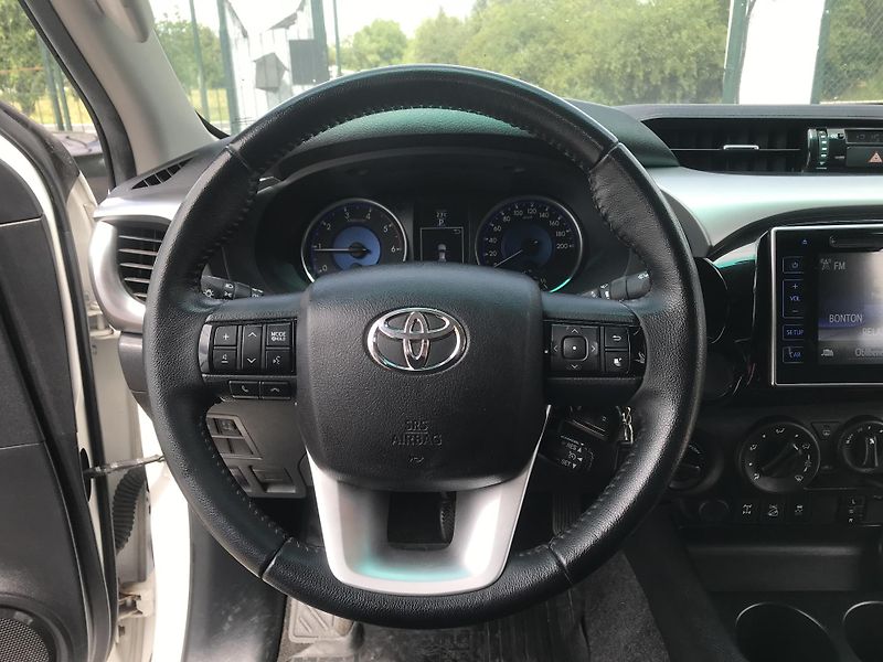 Toyota Hilux 2.4 D 110 ,4x4,AUT.ČR... - fotka 12 z 24