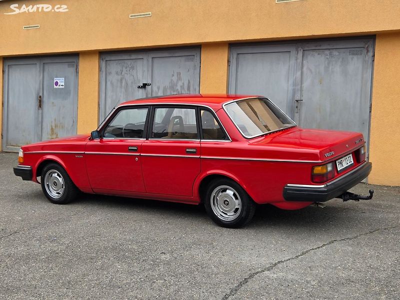 Volvo 240 (1979) 2.4 D6 Top Karoserie a lak - fotka 5 z 31
