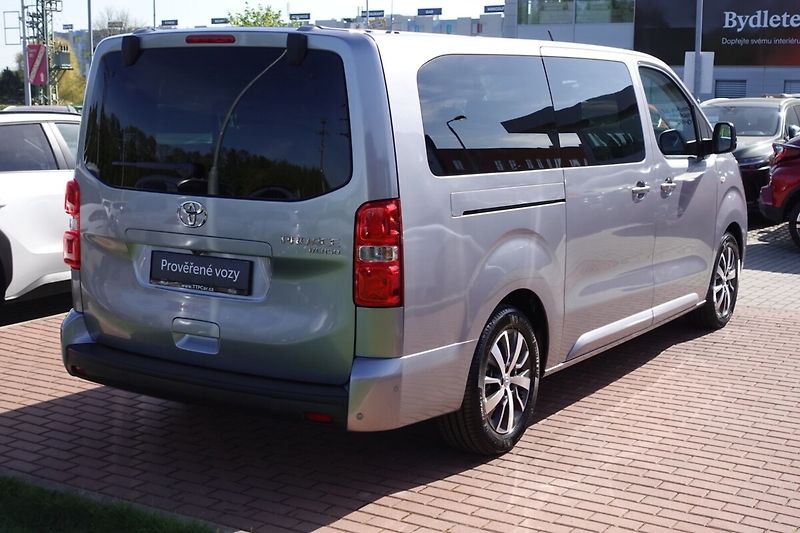 Toyota ProAce Verso 2.0 Diesel 177 - 8 AT Family 8 - fotka 4 z 36