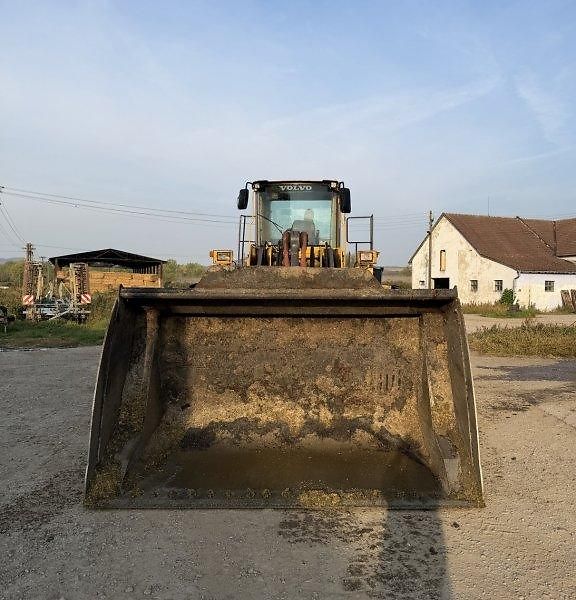 Volvo (2005) L150E nakladač 26.1t lopata7m3 - fotka 5 z 10