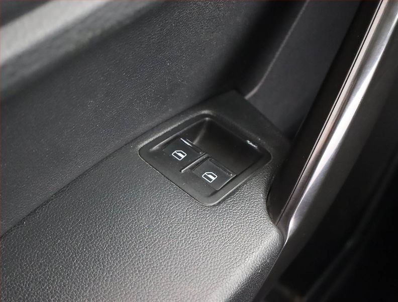Volkswagen Caddy (2017) 1.4 TGI CNG, ČR, DPH - fotka 13 z 20