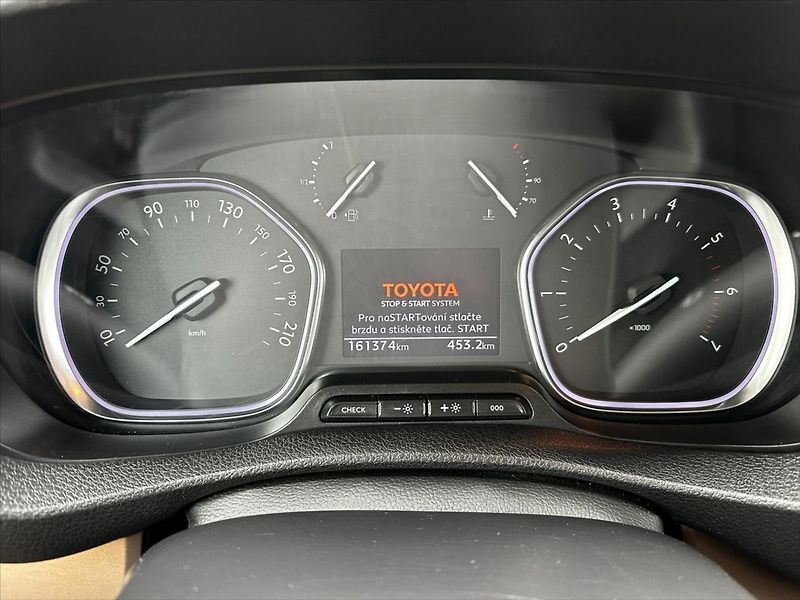 Toyota ProAce 2,0 D-4D 130kW-8AT-L1-CZ-DPH! - fotka 25 z 48