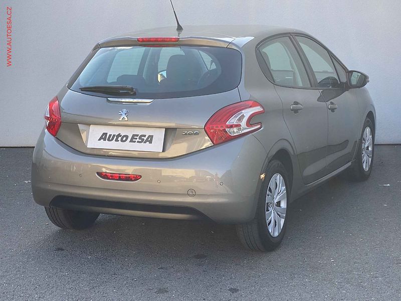 Peugeot 208 (2016) 1.2 PT, 1.maj,ČR, Active - fotka 4 z 14