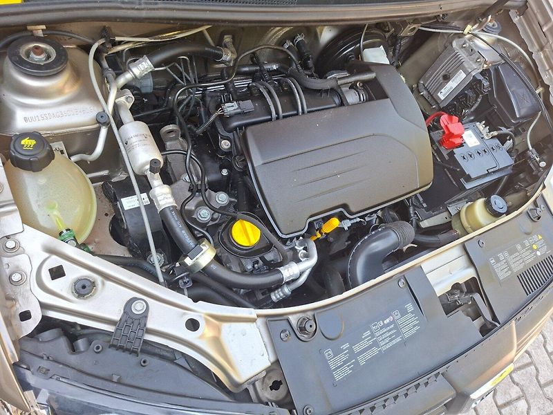 Dacia Sandero (2014) 1.2i 55kW -KLIMA-NOVÉ V ČR - fotka 32 z 36