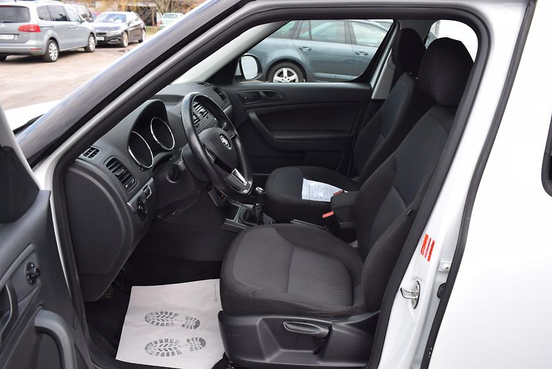 Škoda Yeti (2017) 1.2TSI 81kw ACTIVE OPS KLIMA  - fotka 19 z 41
