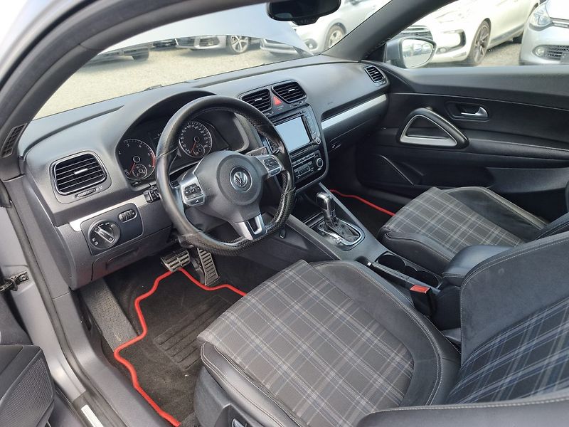 Volkswagen Scirocco (2011) - fotka 32 z 34