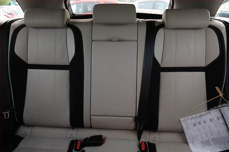 Land Rover Range Rover Velar (2021) D200 - fotka 10 z 21
